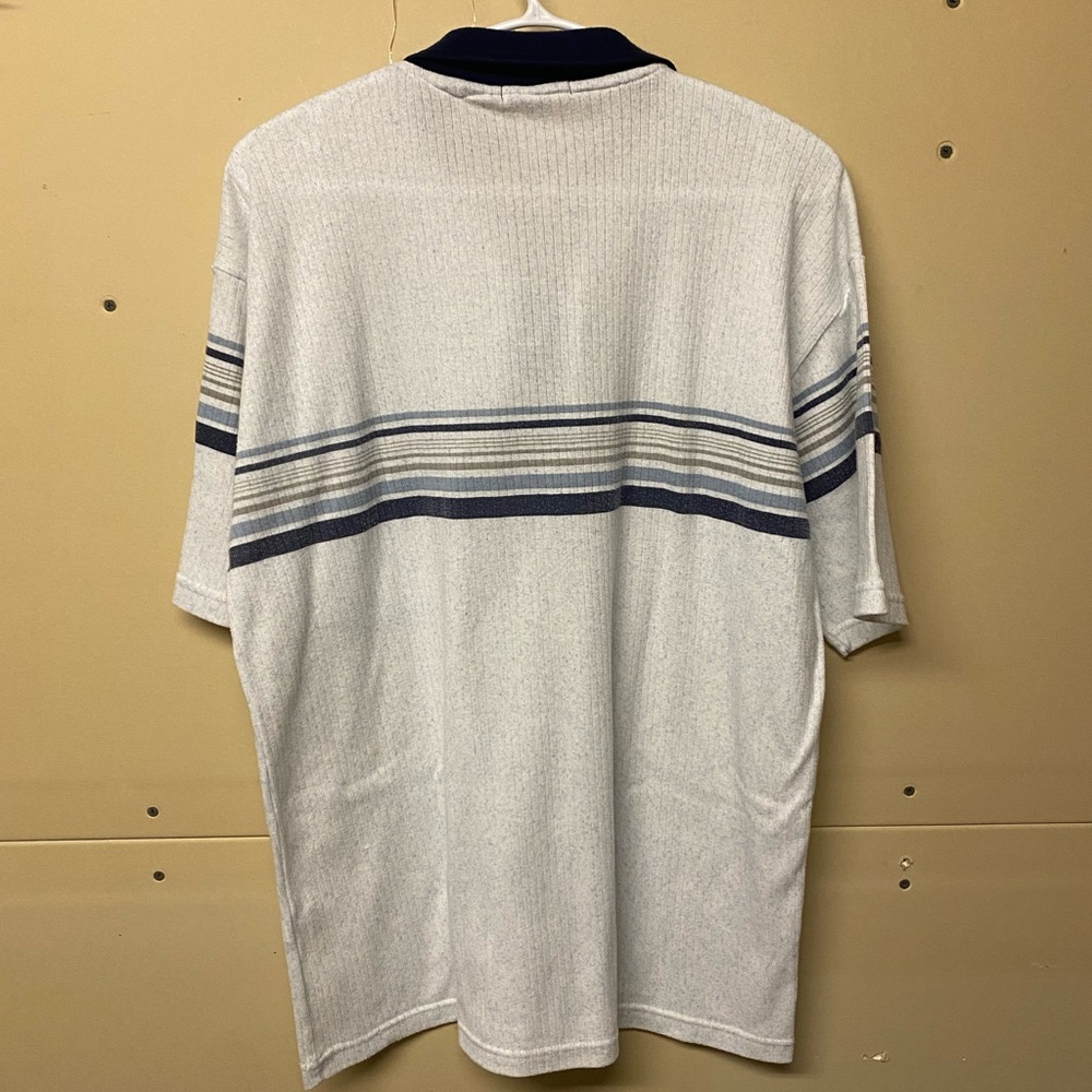 2/$20❤️- SHIRT | Men’s Clench shirt size medium - Picture 3 of 4